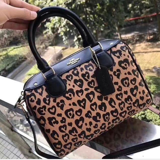 Coach mini bennett black, Women's Fashion, Bags & Wallets, Purses & Pouches  on Carousell