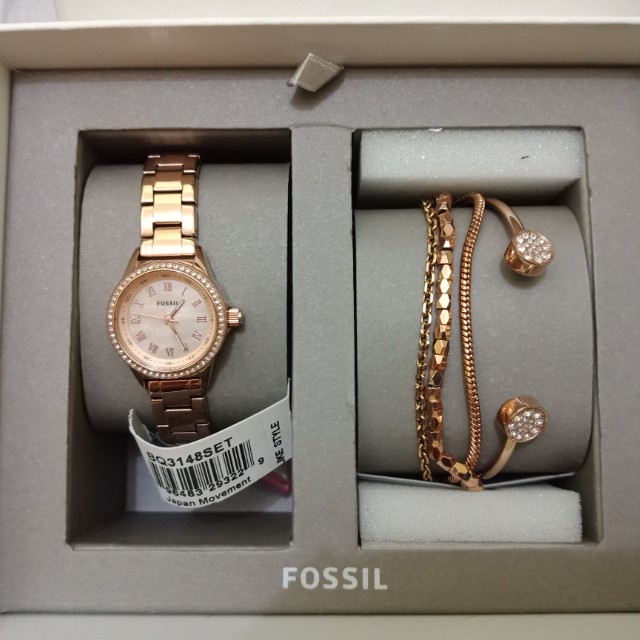 fossil mega mall