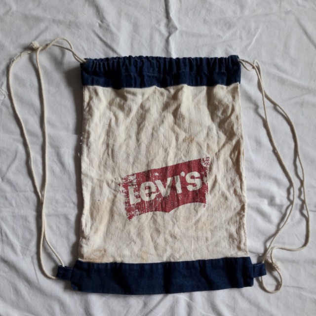 levi's drawstring bag