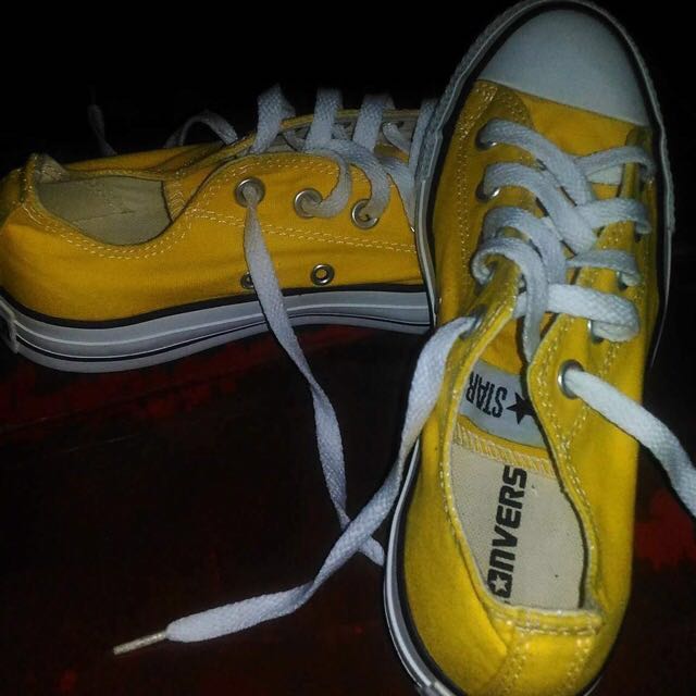 converse yellow trainers