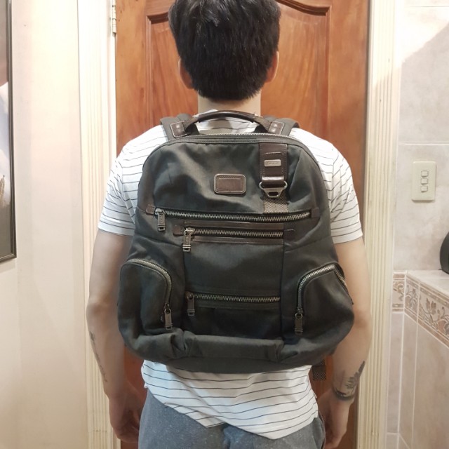 Original Tumi bag (Category: Luxury Bags & Wallets) located in Quezon City. Submitted by mackyt (Listing ID 149346776, Image 1). Description: -original -no box included -there was a tear on the back by the seam but I had it fixed. -original price is 13,000.