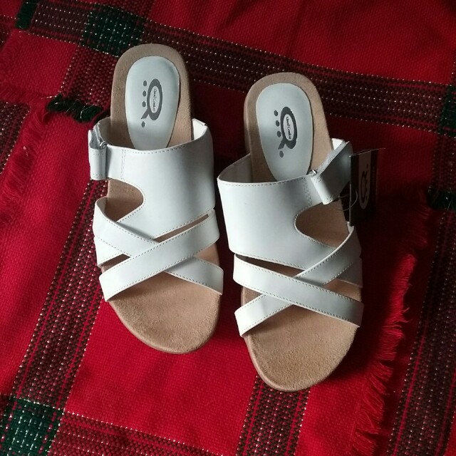 Quad Comfort Sandals Size 7 Women S Fashion Shoes On Carousell