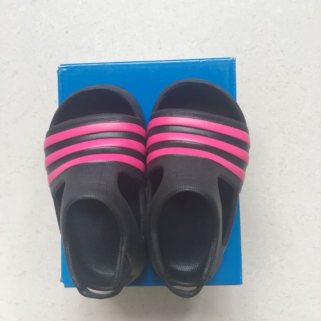sandal adidas anak original