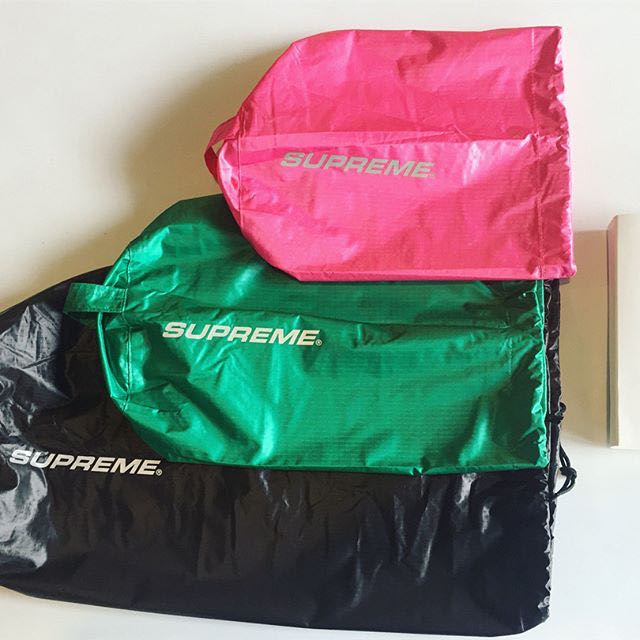 Supreme nylon ditty bags clearance