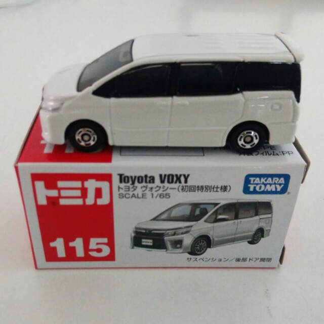 toyota voxy tomica