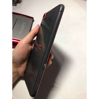 HTC 820手機