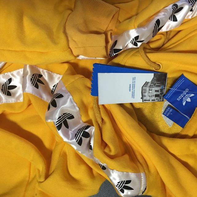 adidas Originals TNT Pullover Hoody Yellow, Men's Fashion, Tops & Sets, Hoodies on Carousell