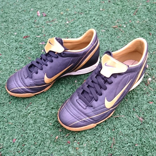 Nike Tiempo Black Astro Shoes US 7.5 UK 6.5 Men s Fashion Activewear on Carousell
