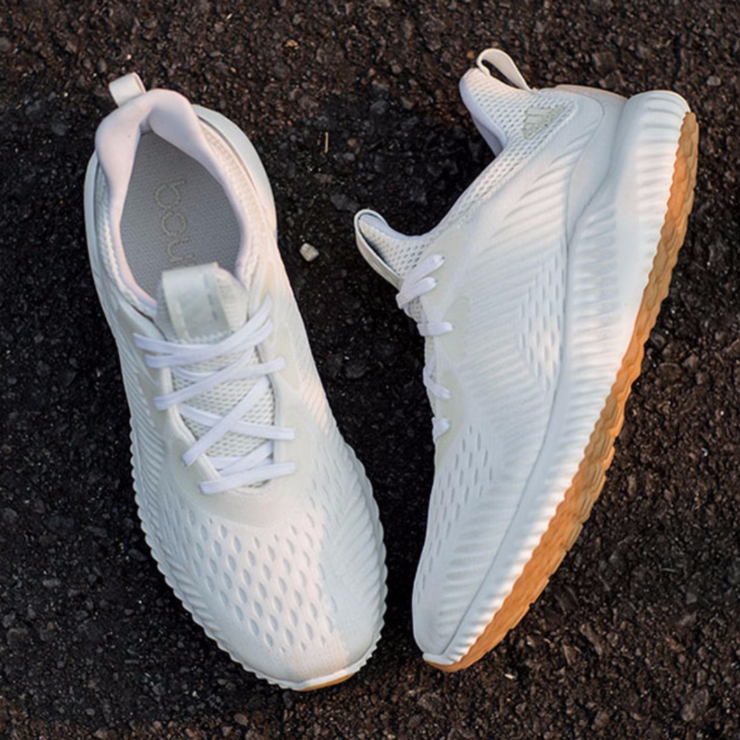 how to clean adidas alphabounce white