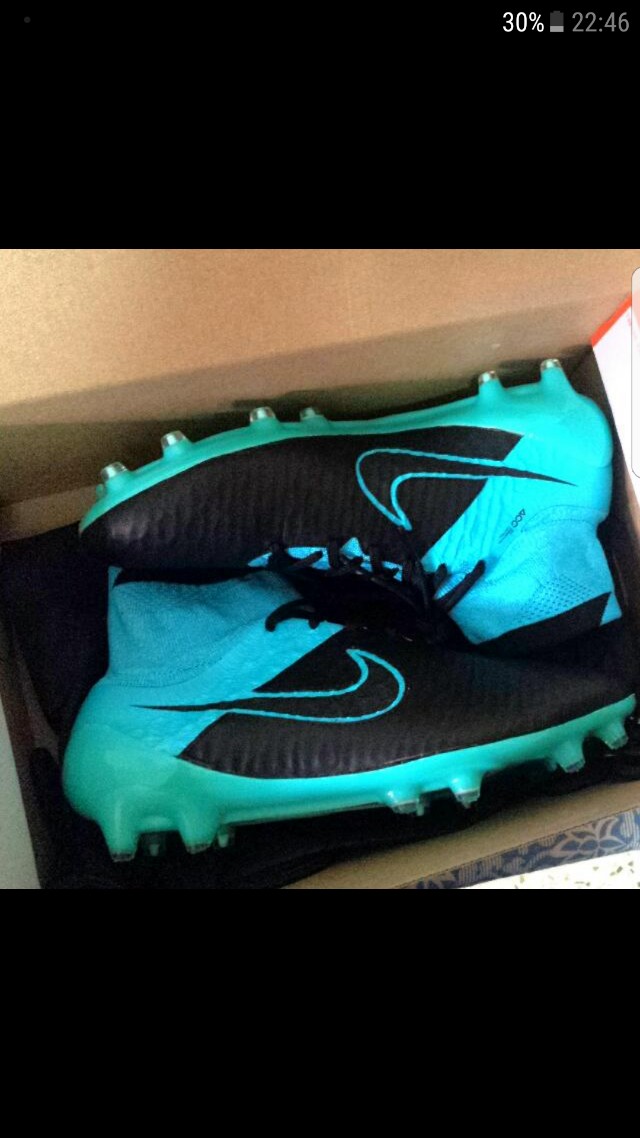 soccer boots clearance