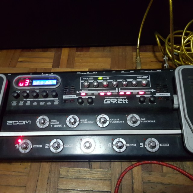 ZOOM G9.2tt Guitar Multi Effects with Extras, Hobbies & Toys, Music