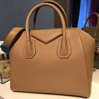 Givenchy Small Antigona Handbag - color: Medium Beige Givenchy Small Antigona Handbag - color: Medium Beige