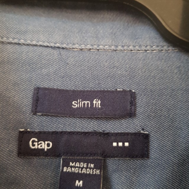 Gap longsleeves (Category: Tshirts & Polo Shirts ) located in Taytay. Submitted by delutterproject (Listing ID 149654498, Image 2). Description: Excellent used condition. Like new No flaws.