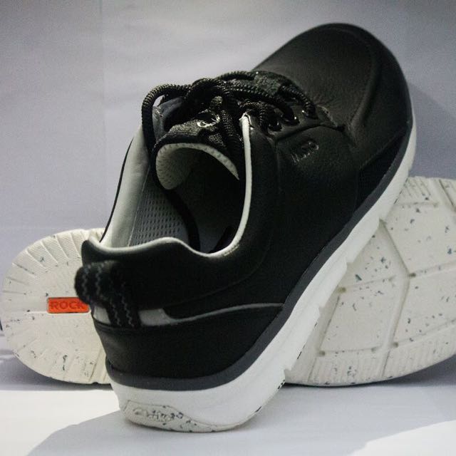 clarks musto trainers