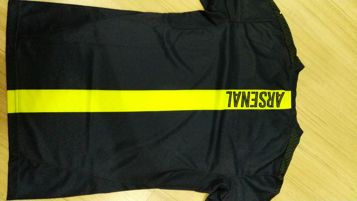 Original Puma Arsenal Training Kit Men S Fashion Clothes On Carousell