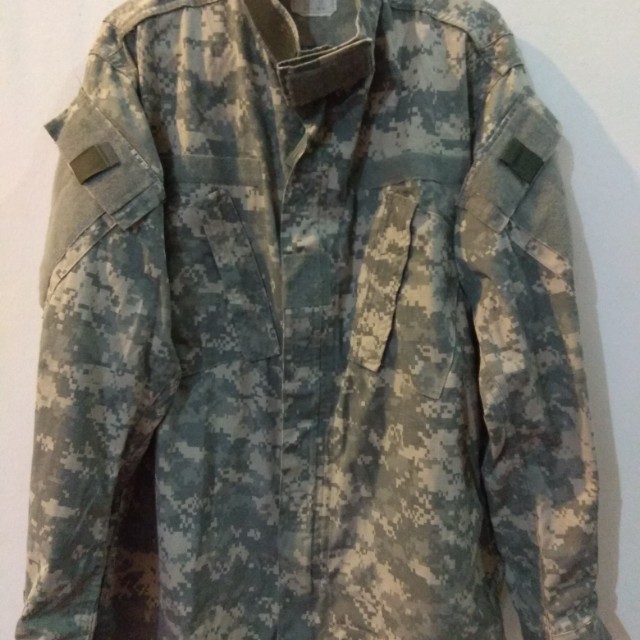 US ARMY COAT ACU DIGITAL CAMO, Men's Fashion, Coats, Jackets and Outerwear  on Carousell
