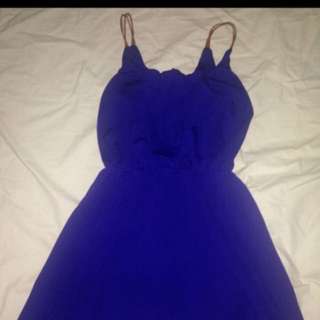 blue dress
