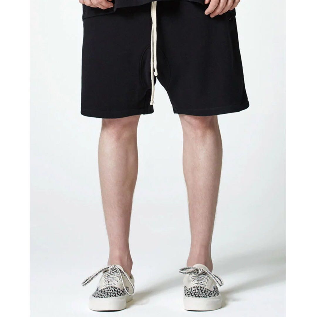Fear Of God Essentials Drawstring Sweat Shorts (BLACK), Men's Fashion
