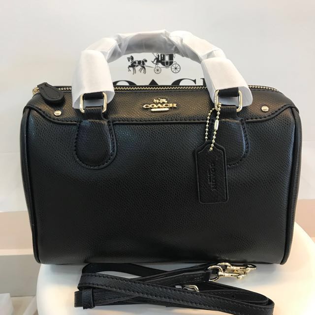 Coach mini bennett black, Women's Fashion, Bags & Wallets, Purses & Pouches  on Carousell