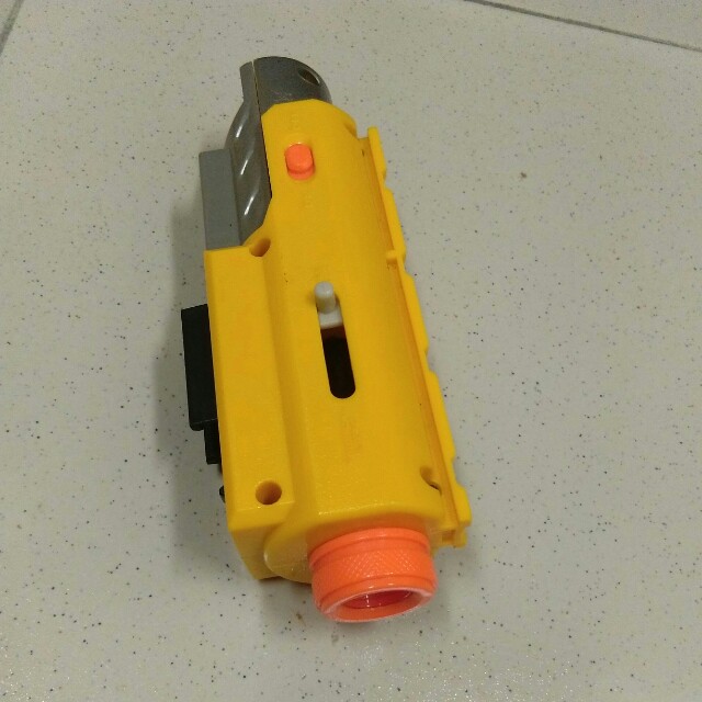 Nerf attachment (Category: Action & Battle Toys) located in Kuching. Submitted by arepex66 (Listing ID 150100207, Image 3). Description: Nerf tactical light sigh...