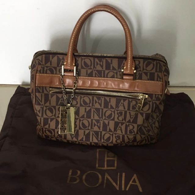 Tas bonia original, Fesyen Wanita, Tas & Dompet di Carousell