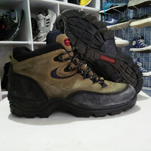 Sepatu Gunung Hiking Pro Specs Fesyen Pria Sepatu Di Carousell
