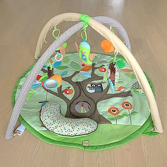 skip hop treetop friends activity gym
