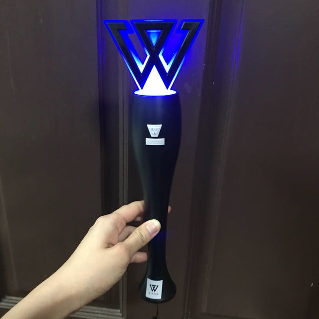 Winner lightstick top