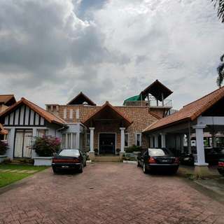 Corner Bungalow double storey in Jalan Kubah U8, Bukit Jelutong Shah Alam