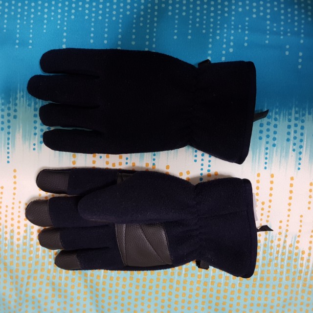Brand new Uniqlo touchscreen Winter Gloves, Men's Fashion, Tops & Sets