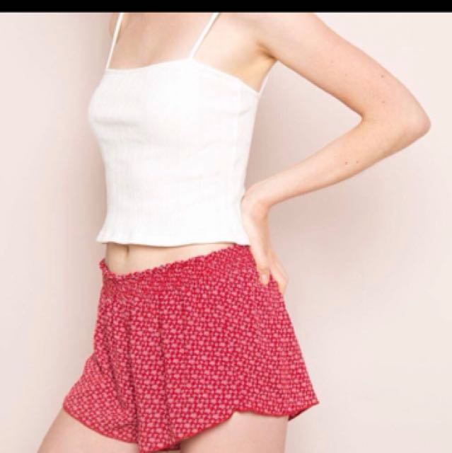 Brandy Melville Floral Ross Shorts Women s Fashion Bottoms Other Bottoms on Carousell