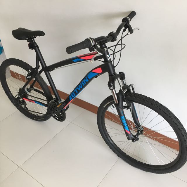 Vtt rockrider 340 noir bleu fushia best sale