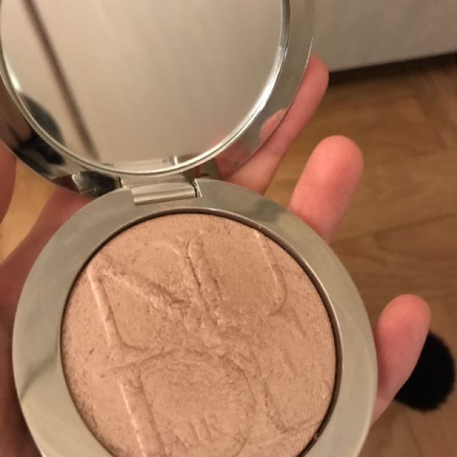 dior diorskin nude air luminizer powder