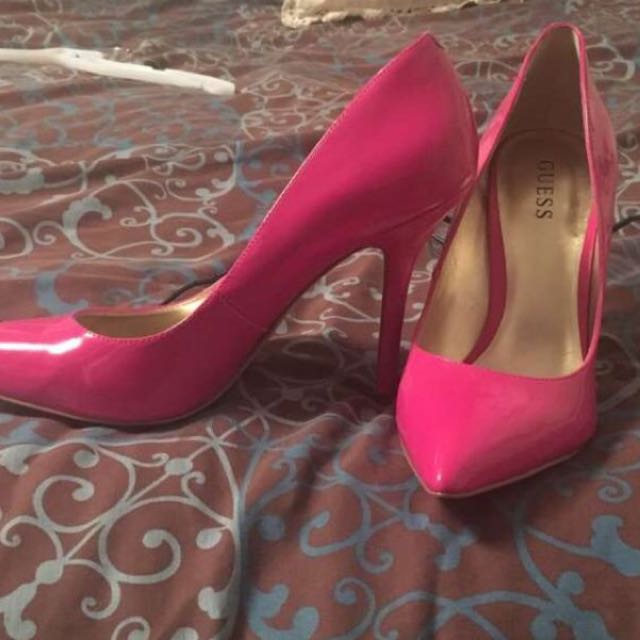 Pink guess clearance heels