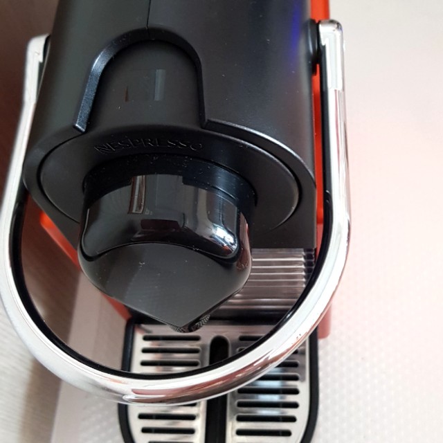 Like new Nespresso Pixie coffee machine / coffee maker made in Switzerland, TV & Home