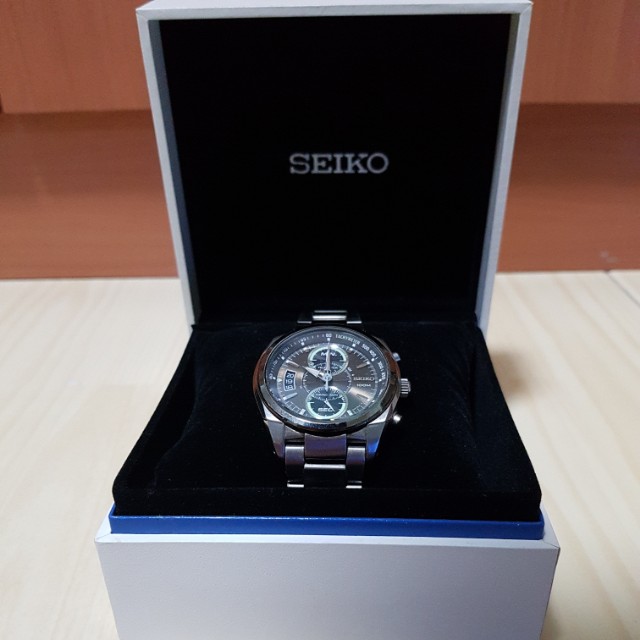 Seiko 7T94-0AJ0 Watch, Men's Fashion, Watches & Accessories, Watches on  Carousell