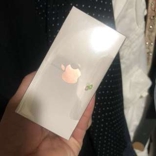 全新未拆I phone 8 plus 64g 玫瑰金