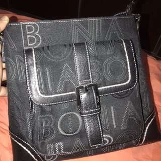 BONIA SLING BAG 💓, Luxury, Bags & Wallets on Carousell