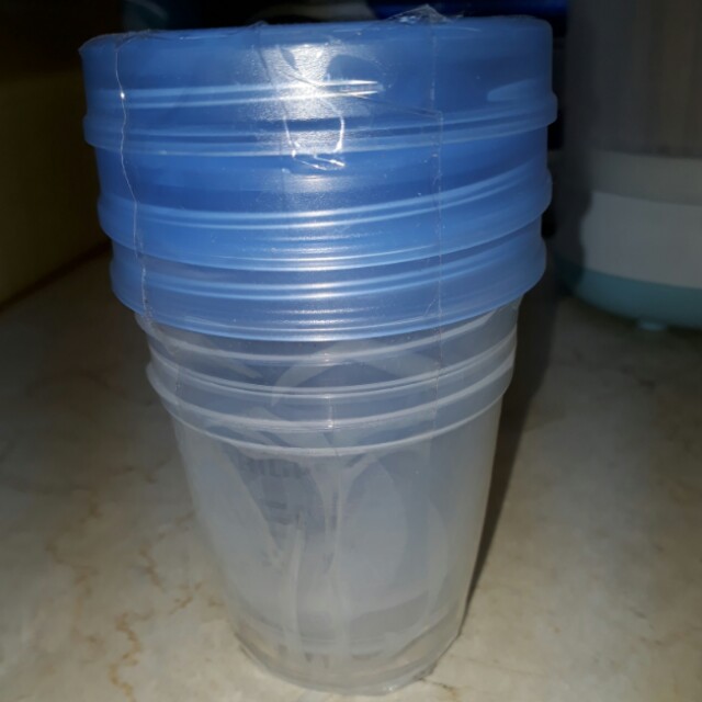 Avent Milk Storage Cups (Category: Breastfeeding & Bottle Feeding) located in Makati City. Submitted by ellyofoz (Listing ID 150487148, Image 2). Description: Avent Milk Storage Cups 6 oz. 3 pcs. only Unused/spare items.