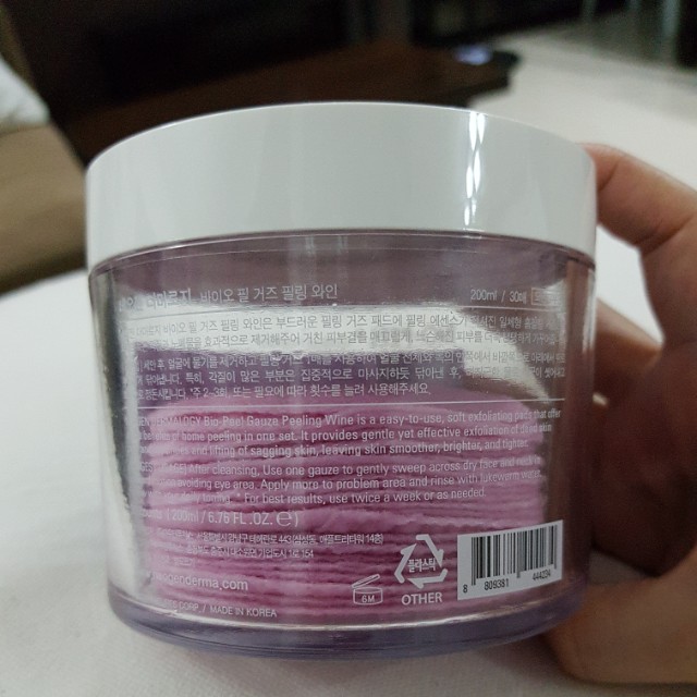 Bio-peel Gauze Peeling Wine neogen (Category: Face Care) located in Mandaluyong City. Submitted by jemcomcomnut (Listing ID 150476246, Image 3). Description: Impulse buy, around 20 gauzes left. Bought off beautymnl at 1,100. Reviews also availavle there. Legit, just too tired to do the whole skin thing bit..