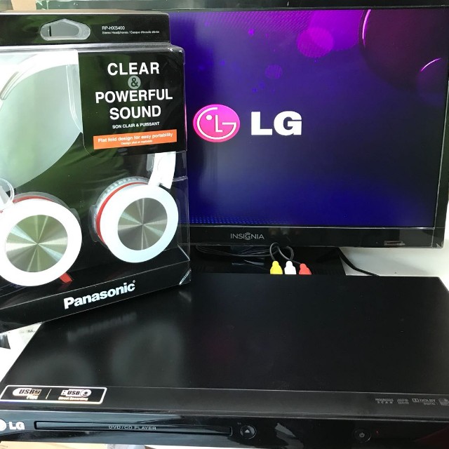 Brand New 19 Insignia Tv W Lg Dvd Player Best Mini Home Entertainment System Home Appliances Tvs Entertainment Systems On Carousell