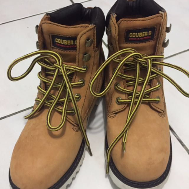 Couber G. Boots, Women's Fashion, Footwear, Boots on Carousell