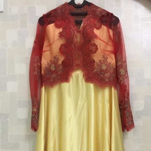 Dress warna top merah gold