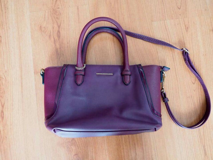 Original United Colors Of Benetton Bag Women S Fashion Bags Original United Colors Of Benetton Bag Women S Fashion Bags Wallets On Carou