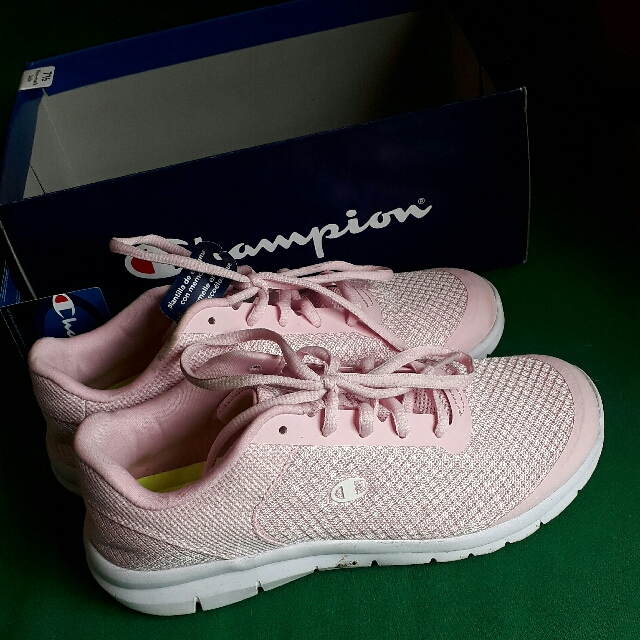 Sepatu Running Champion, Fesyen Wanita