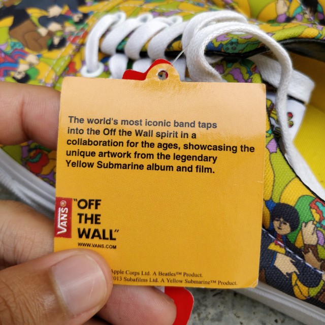 Vans off sale the wall beatles