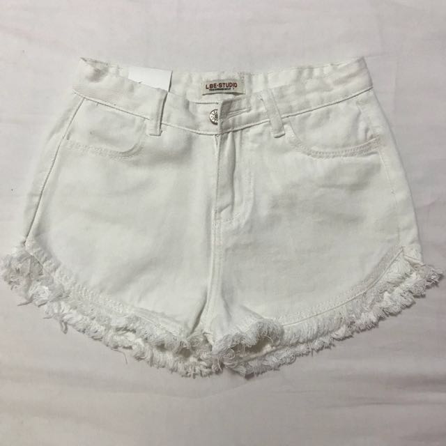 white frayed denim shorts