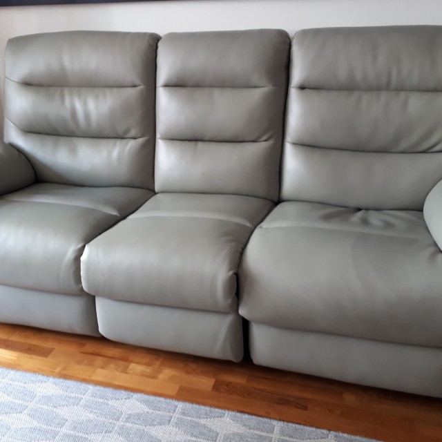 3 Seater Recliner Sofa W Footrest
