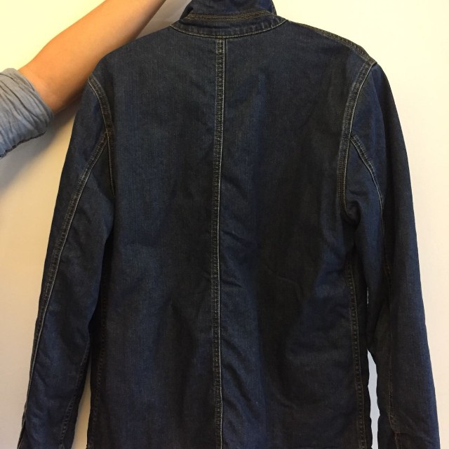 Asos denim jacket (Category: Jeans) located in Singapore. Submitted by lwmer (Listing ID 150599310, Image 2). Description: Denim jacket with inner padding; Great to wear when travelling in cold countries or use in air conditioned environments.