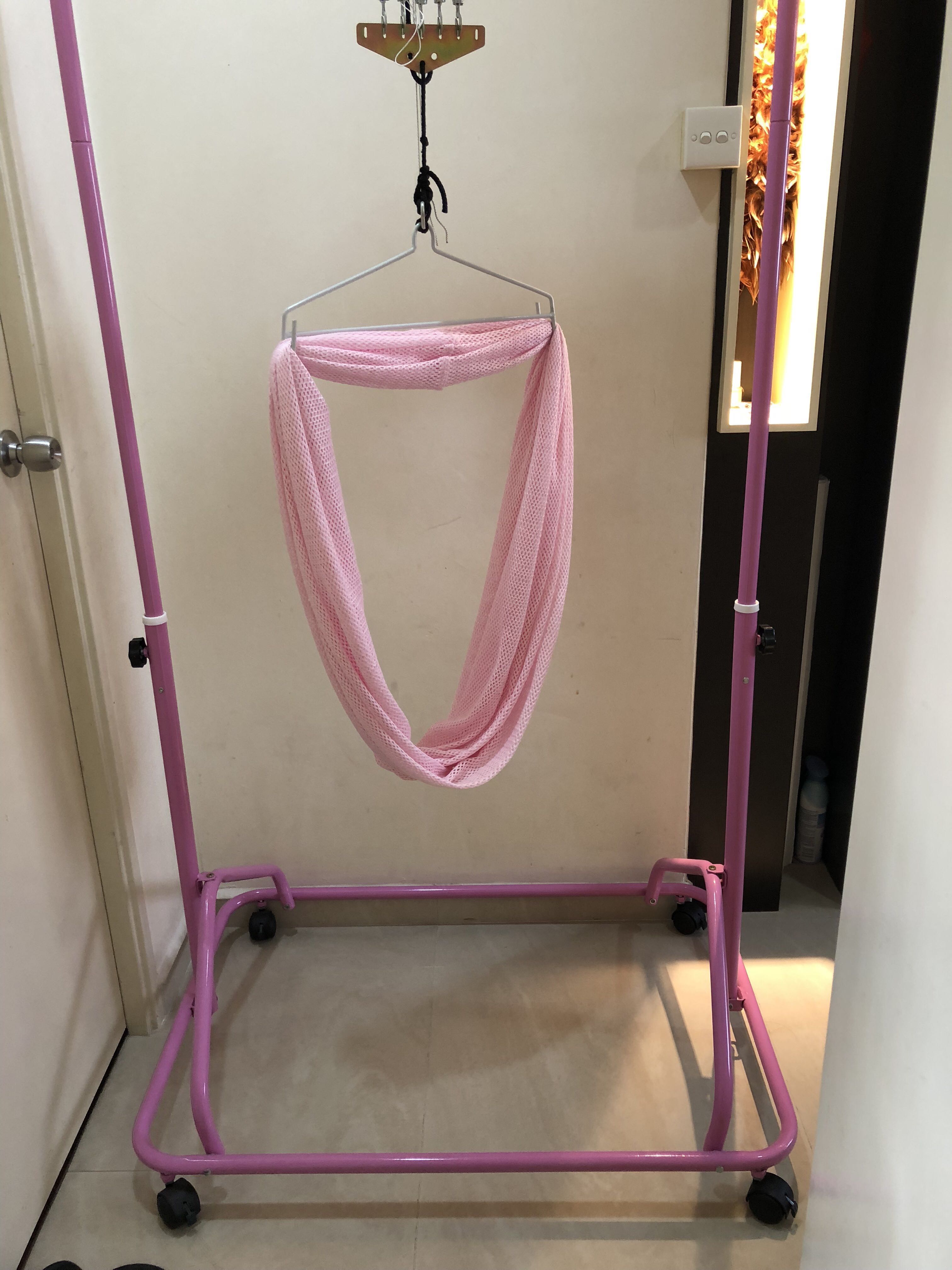 Baby Spring Cradle HGMIL with BNIB OTO Electronic Baby Cradle